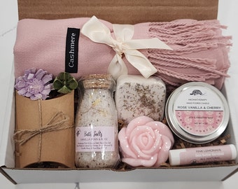 Holiday gift box, Mother's Day gift, hygge gift, Cozy Gift Box, sending a hug, gift box for women, care package for her, thank you gift
