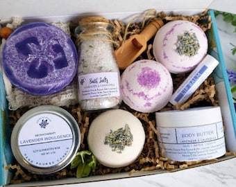 Spa gift set, Birthday Gift Box, Spa gift basket, Spa gift box, Mothers Day gift, Self-care, Sending a hug, Thinking of You Gift Box.
