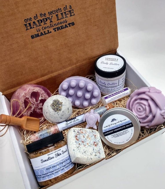 Christmas Gifts for Mom,Mom Birthday Gifts from Daughter,Personalized Spa  Body Relaxing Lavender Gifts Basket Mothers Day Gifts for Mom,Unique Gifts