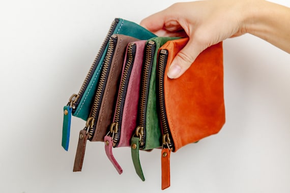Leather coin pouch with zipper Leather flat pouch Custom coin pouch with initials Small leather pouch Handmade coin purse