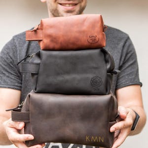 Leather toiletry bag men personalized,Mens toiletry bag leather,Mens shaving kit,Monogram dopp kit,Men travel toiletry bag