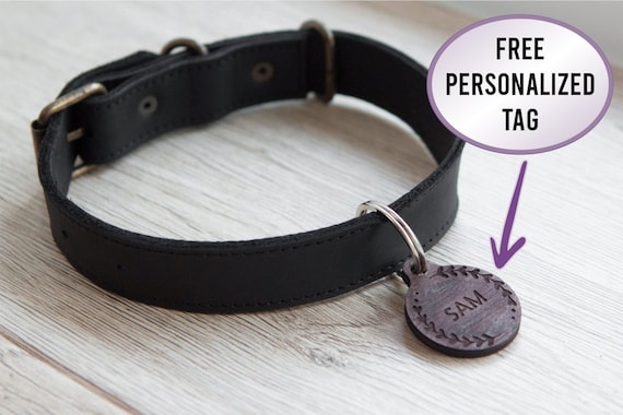 犬の首輪　ハンドメイド　㊷ タグ付き革製犬用首輪、手作り犬用首輪、男の子用小型犬用首輪、名前
