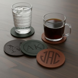 Personalized leather coaster, Monogram leather coaster, Custom drink coaster, Round leather coaster, Leather coaster set, Engraved coaster