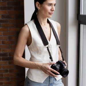 Handmade camera strap, Brown leather camera strap, Canon camera strap, Photographer gift for her, Custom camera strap with name