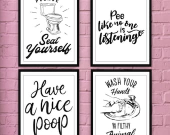 Divertidos letreros de baño (juego de 4 sin marco - 8 x 10 pulgadas), tipografía de baño Imprimir accesorios de decoración de pared Letrero laminado