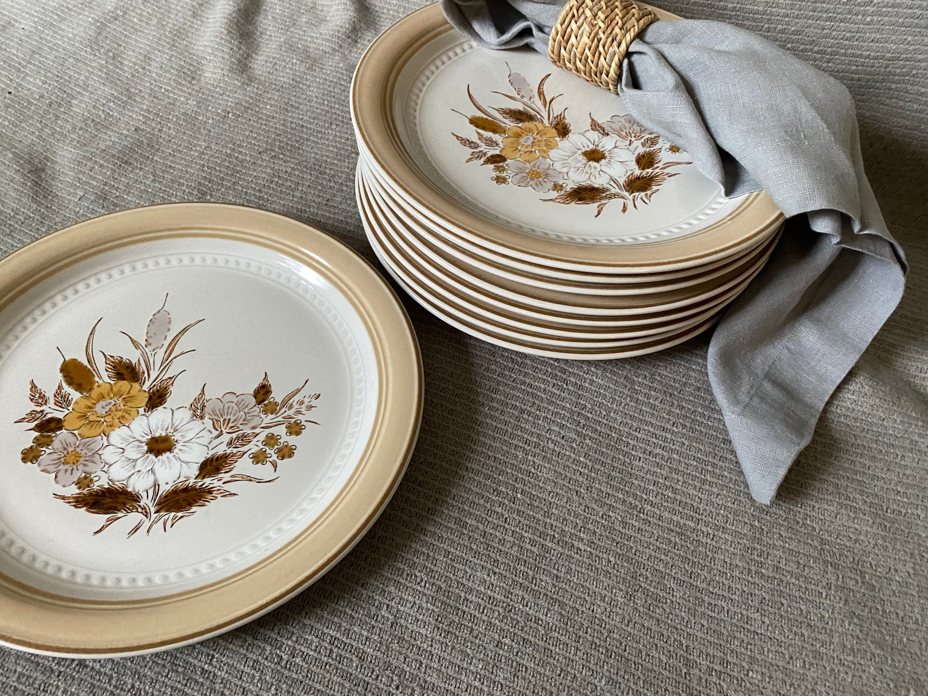 Exploring the Cultural Significance of Porcelain Dinnerware Sets