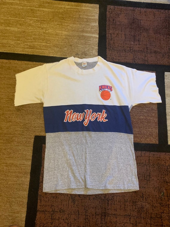 Vintage 90s New York Knicks Champion T-shirt Mens Size Large 