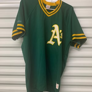 Nike Men's Oakland Athletics Reggie Jackson #9 Green Cooperstown V-Neck  Pullover Jersey