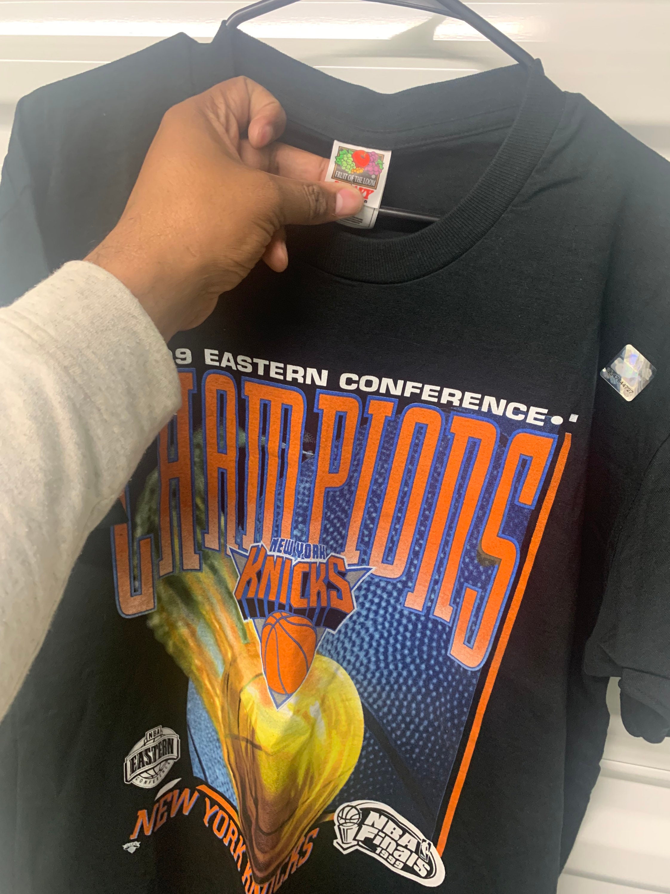 Vintage 90s NY Knicks 1999 Eastern Conference Champions T-shirt