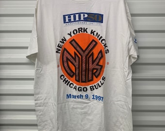トップス 80s 90s vintage NBA Knicks T-shirt Vintage 90's New York Knicks Starter Graphic T-shirt Size