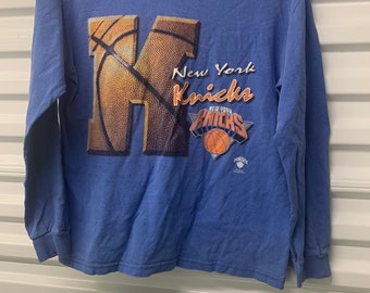 Vintage 90’s  New York Knicks Long Sleeve T-Shirt Size 10-12