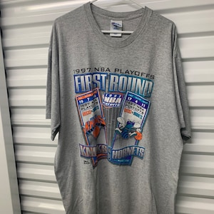 Vintage 90’s NBA 1997 Playoffs New York Knicks vs Charlottte Hornets Pro Player T-Shirt Men XXL