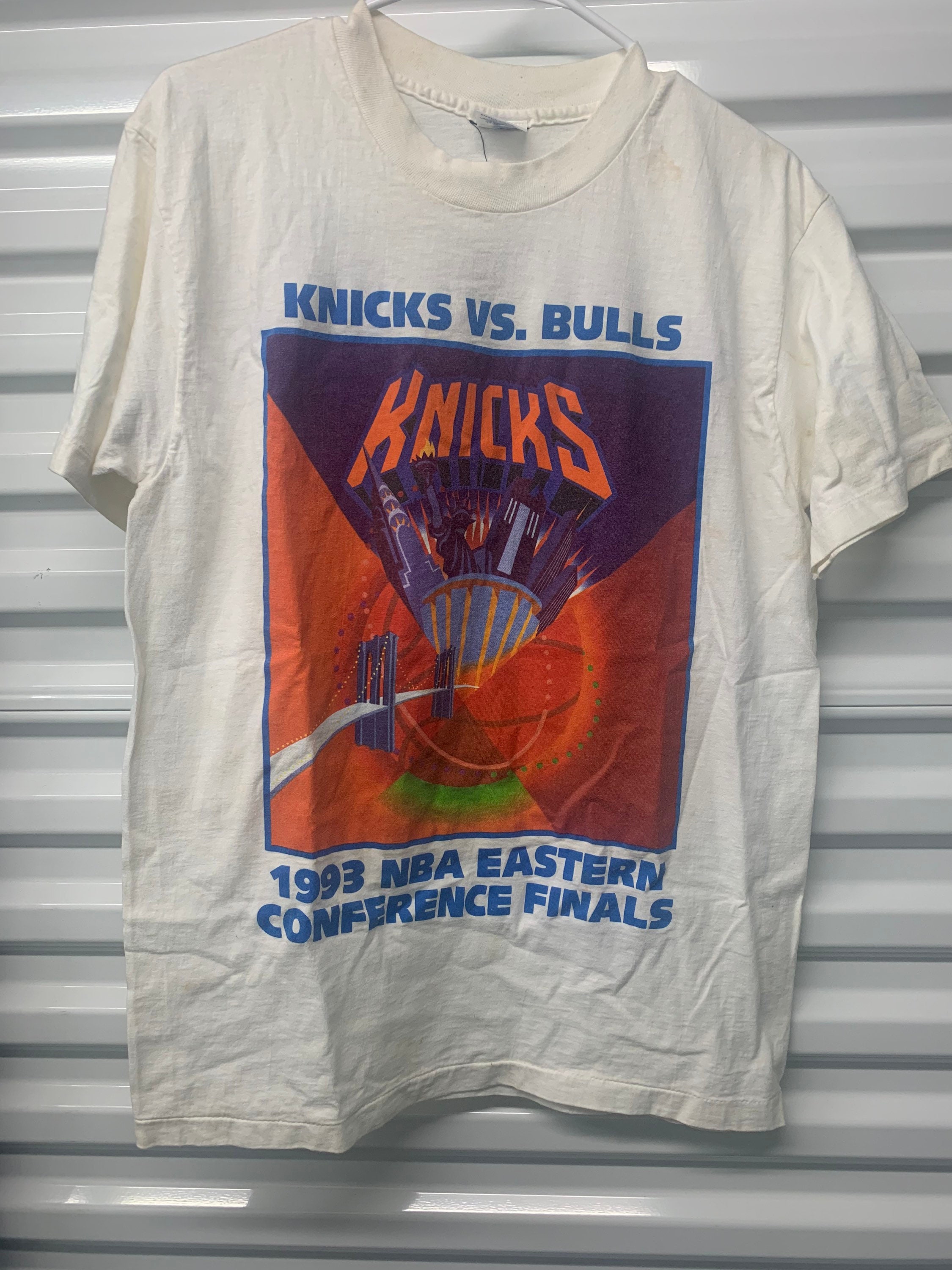 VINTAGE NBA CHICAGO BULLS TEE SHIRT 1993 SIZE MEDIUM MADE IN USA