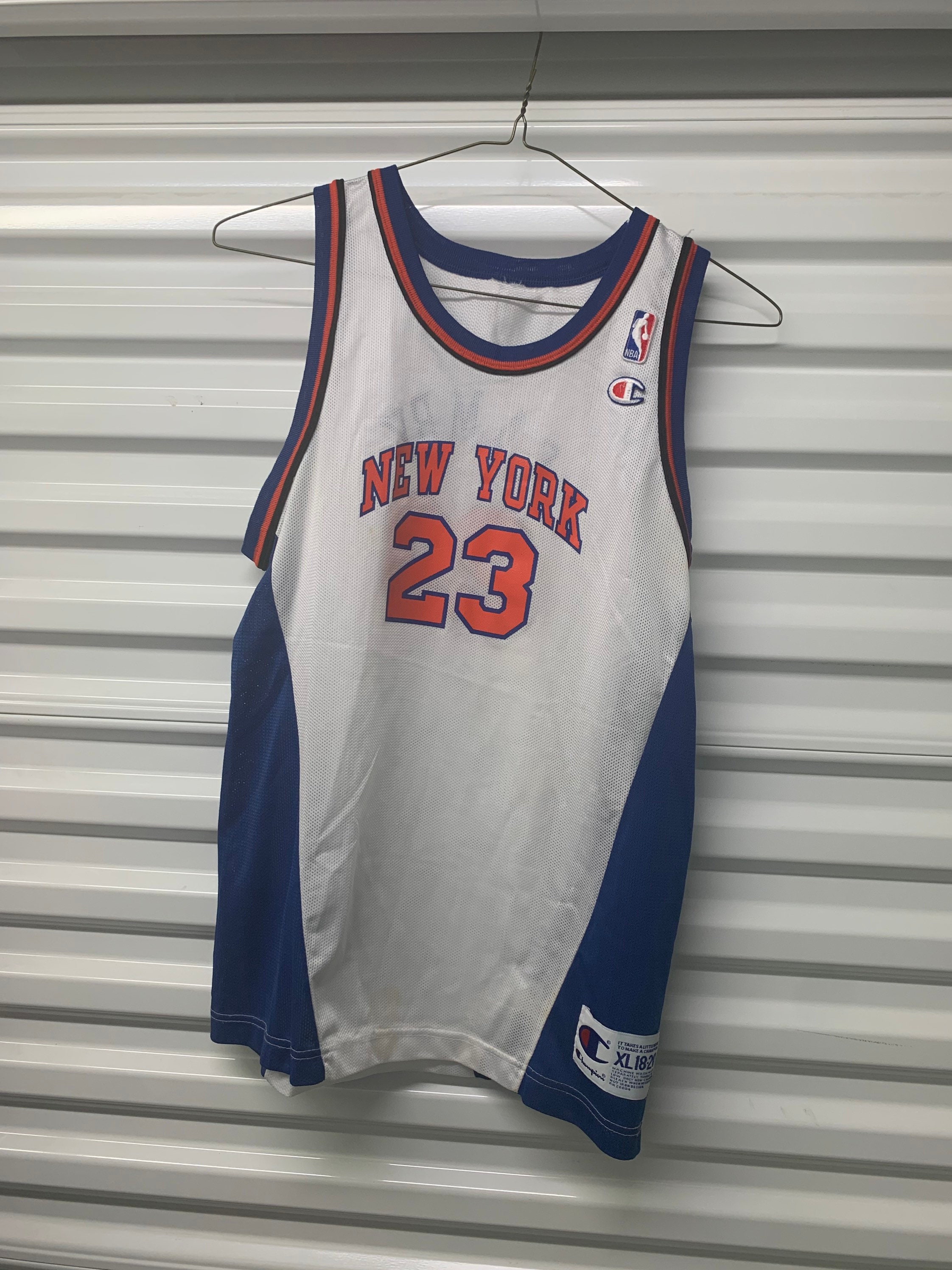 Champion NEW YORK CAMBY ユニフォーム 23番 サイズ40 Vintage 90's New York Knicks Champion Marcus Camby Jersey