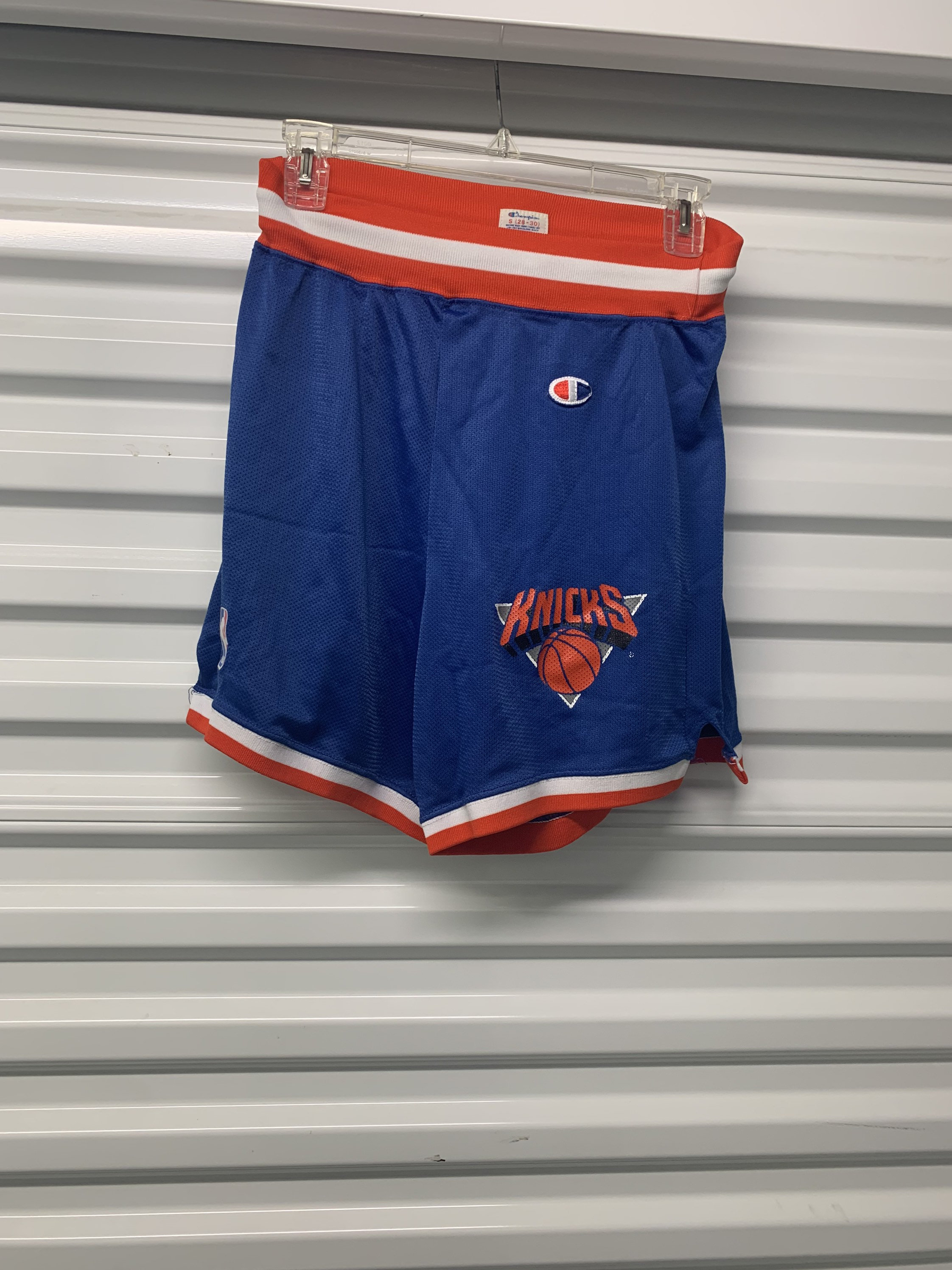 Vintage 90's New York Knicks Champion Shorts Men Size Small