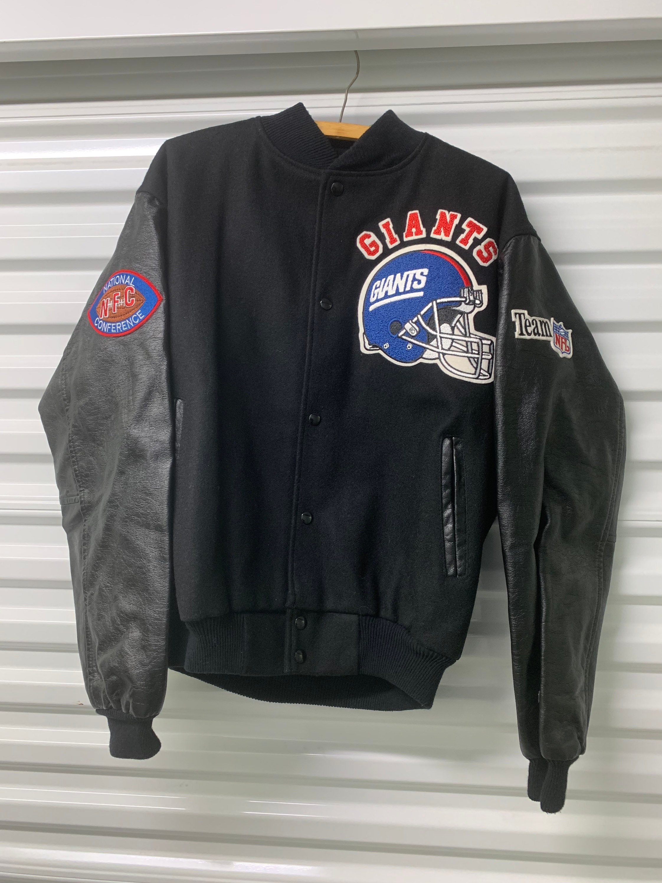 Vintage 90s Chalk Line Detroit Red Wings Puffer Jacket Unisex Large – Black  Shag Vintage