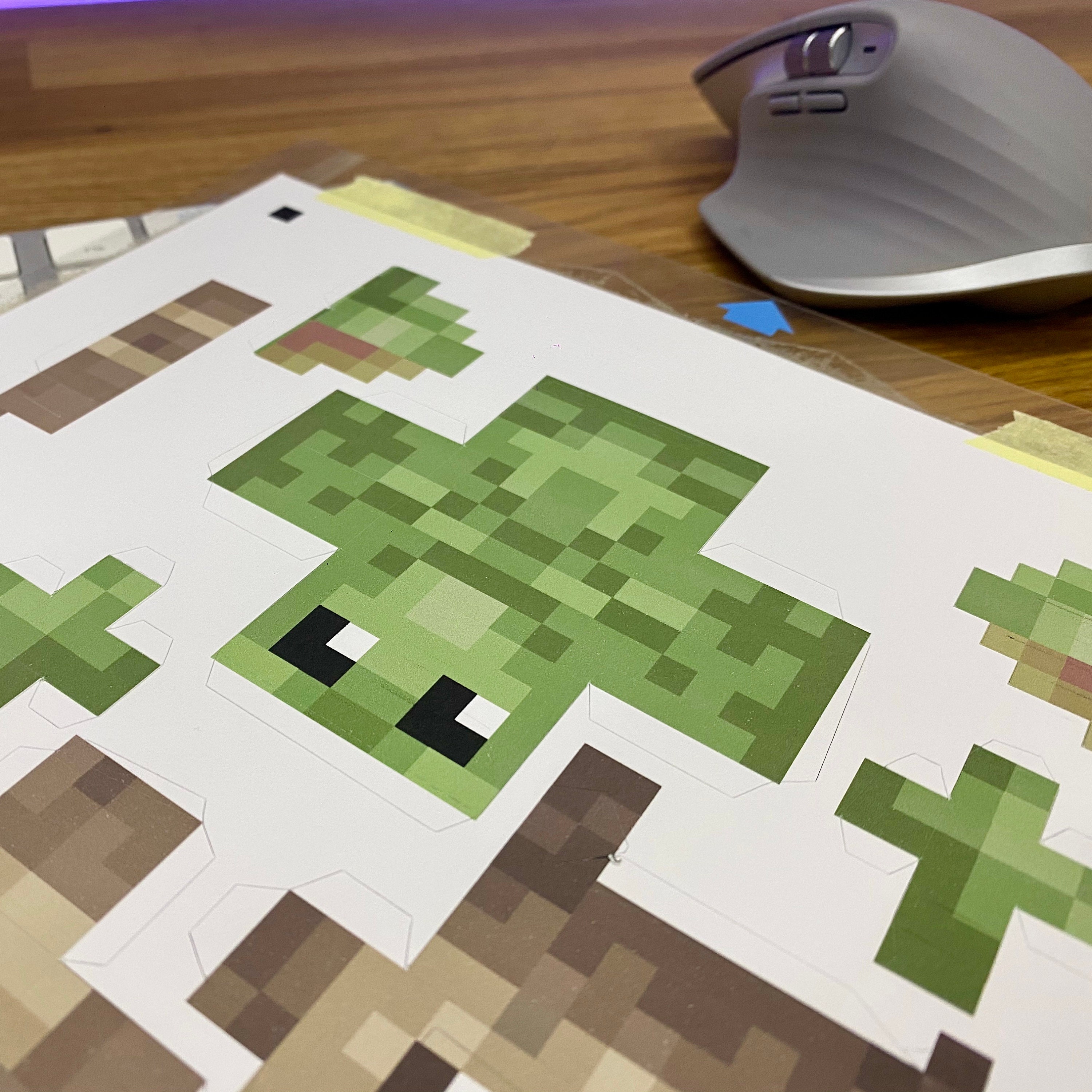 Papercraft Minecraft, Made using the patterns from Pixel Pa…