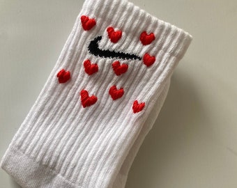 Día de San Valentín Love Hearts Calcetines bordados personalizados, Coqueta, Regalos para ella, Linda idea de regalo, Regalo de cumpleaños, Regalo de Navidad