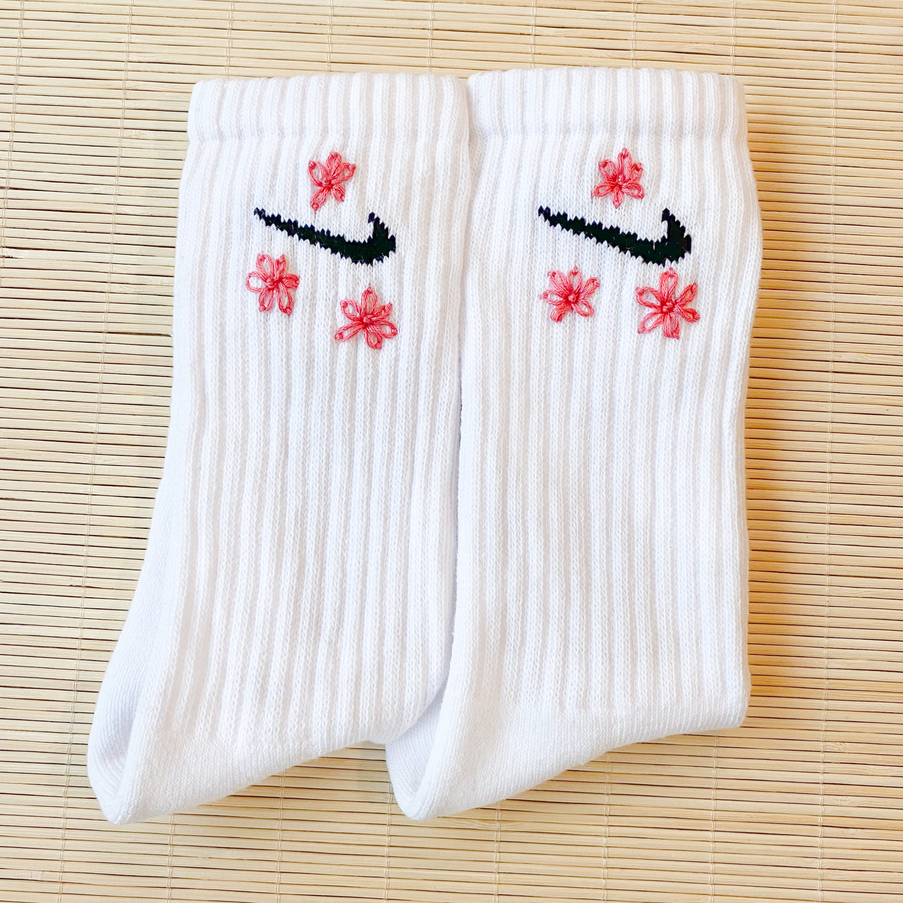 Hand Embroidered Nike Sockscustomized Sockscrew/ankle - Etsy