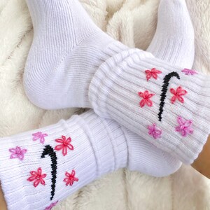Chaussettes Nike Brodees A La Main Chaussettes Etsy