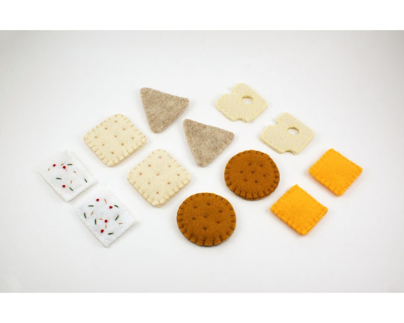 Pretend Kitchen Play Felt Cheese and Cracker Set 12-Piece Montessori Toy Play Food