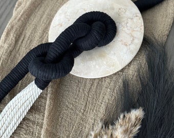 Decorative Accents// Sculptures// Decor Table// Marble and Fiber// Modern Art//