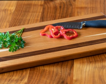 Cutting Board in Contrasting Cherry