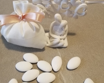 15 bomboniere coppia di sposi stilizzati in polvere di ceramica con sacchettino a scelta. Per matrimonio