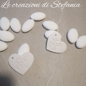 50 cuori in polvere di ceramica per nozze d'argento