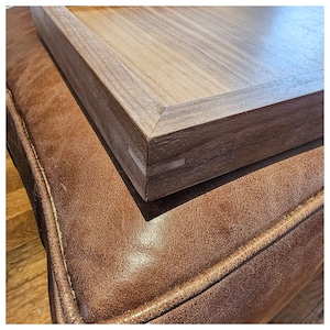 Bandeja de servicio de madera rectangular moderna de perfil bajo/bandeja otomana