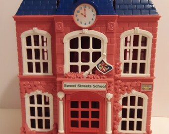 vintage loving family dollhouse