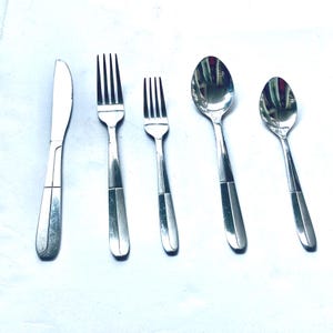 Set of 19 Cambridge Stainless Steel China Flatware Pattern CBS 176, Also Known as Asher Sand, a Frosted/satin Handle, 1990s
