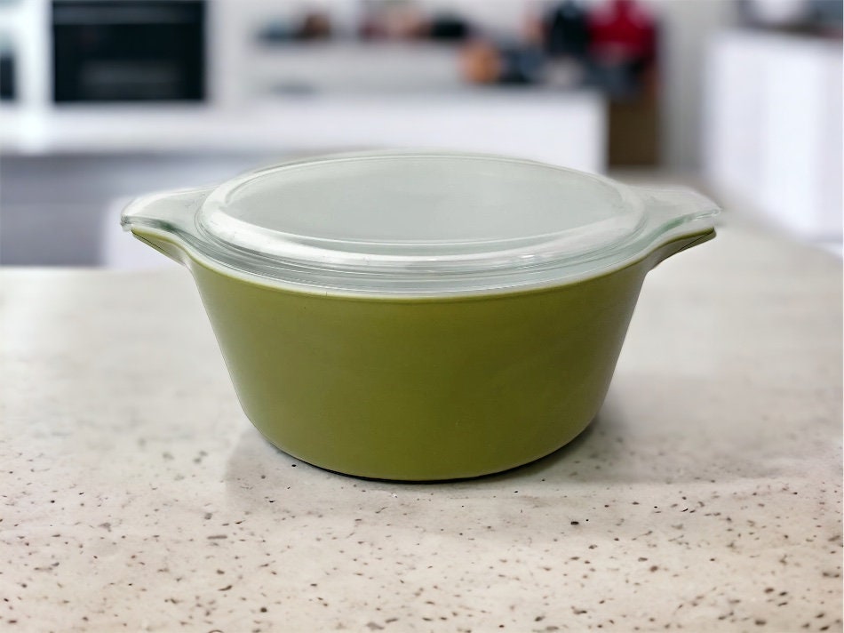 Pyrex Verde Green 475 Covered Casserole Bowl 1967-1972 Made in USA