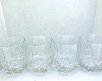 Ashley av Cristal d'Arques-Durand Old Fashioned Whisky, set om 4, klarslipad kristall med diamantdesign, 340 ml, tillverkad i Frankrike, 1980–1989.