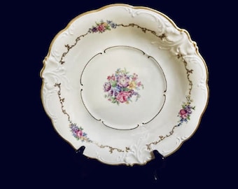 Elegancia vintage: Juego de 4 platos de ensalada/postre - Floral "Royal Ivory" con adornos dorados de KPM, fabricado en Polonia en la década de 1940