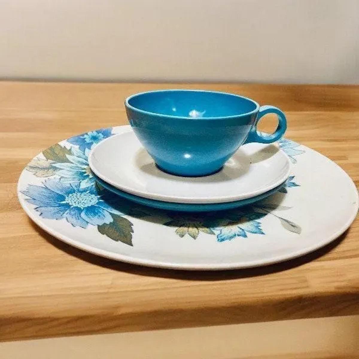 Cups Saucers Prolon Dinnerware Vintage 1960's Melomac Florence By