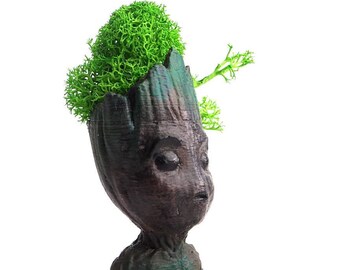baby groot desk toy