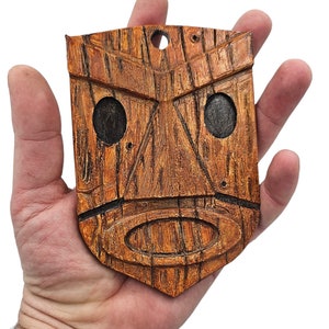 Kahuna tiki mask wall art