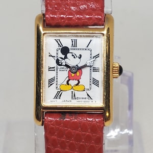 Vintage Seiko Lorus Disney Mickey Mouse Gold Tone Tank Watch  display picture 1