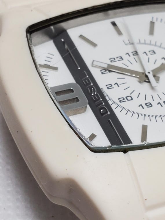 Diesel White Only the Brave DZ-1321 Watch, 2010s , Working  display picture 1