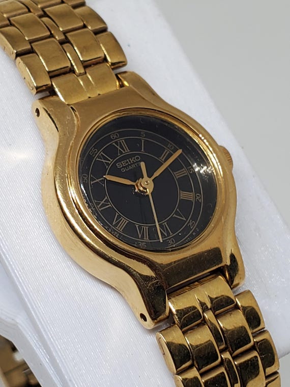 Vintage Seiko Quartz V401 Roman Numerals Gold Tone Dress Watch