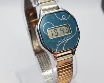 Elektronika 5 USSR Octagonal Digital Watch, 23x23mm, 1970s, Working