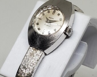 Vintage RADO 17 Jewels Manual Wind Ladies Watch New Band  display picture 2