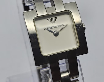 Montre Tank Emporio Armani à cadran blanc, 20 x 20 mm, années 2010, en état de fonctionnement