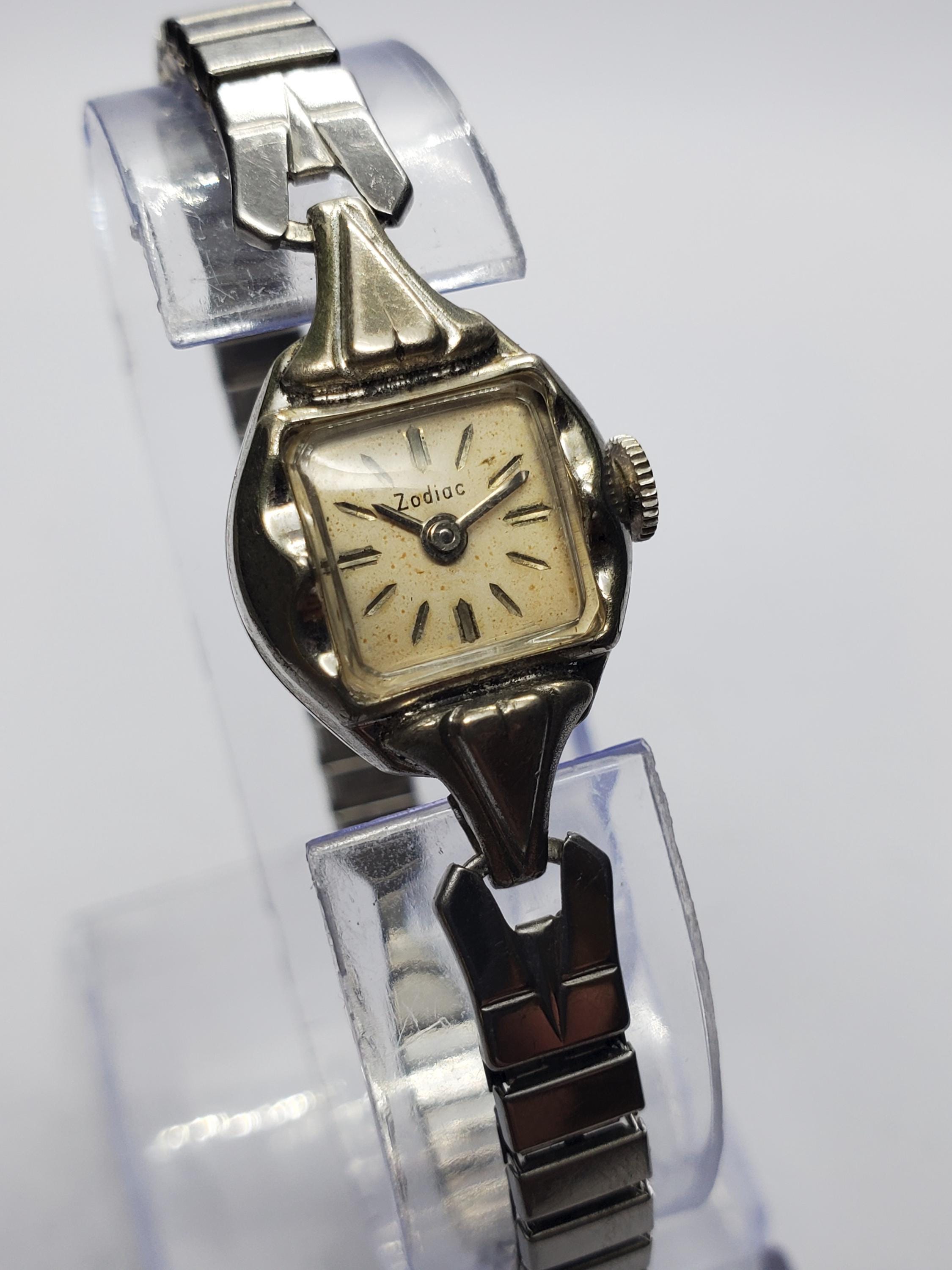 Vintage Zodiac 605 17 Jewels Swiss Manual Dress Watch, 16x19mm