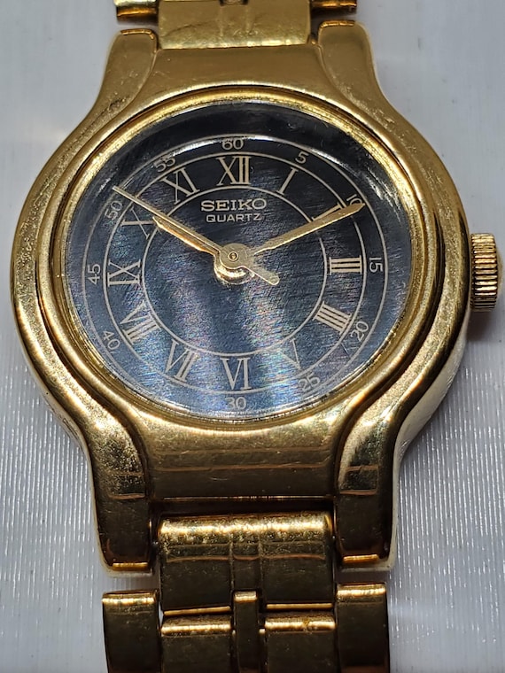 Vintage Seiko Quartz V401 Roman Numerals Gold Tone Dress Watch