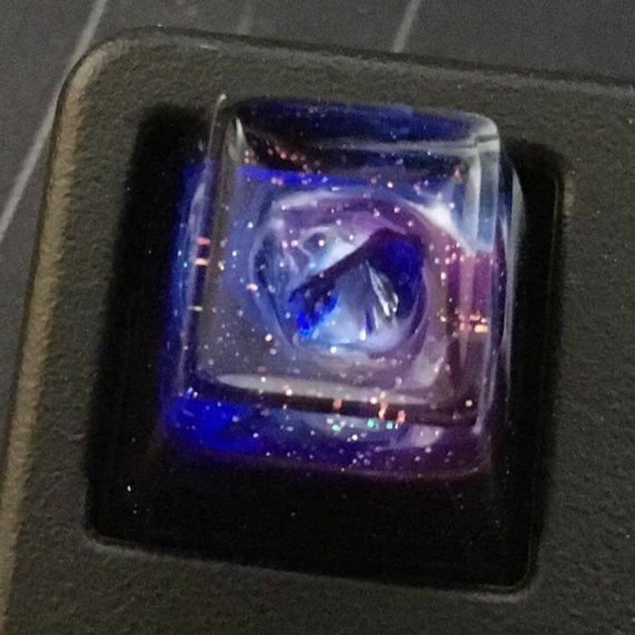 Galaxy Resin Keycap Handmade - Artisan Keycap - Best friends gift - Christmas gift - handmade Keycap - keycaps artisan - custom keycap