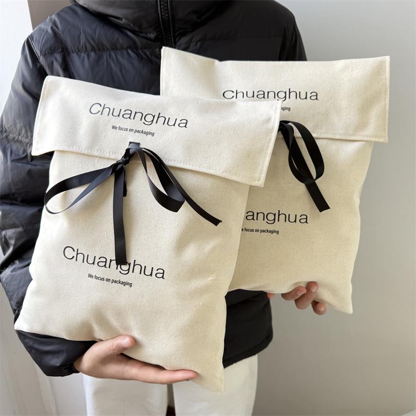 Dust Bag Borsa Sacchetto Raso Borse Estate 2025: I Modelli A Sacchetto Da  Comprare Ora