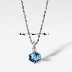 Hexagon Cut Alexandrite Necklace Color Changing Gemstone Pendant Alexandrite Pendant in 925 Sterling Silver June Birthstone Unisex Pendant