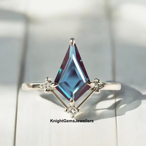 Vintage Alexandrite Ring, Kite Cut Alexandrite Ring, Color Changing Stone Ring, 925 Sterling Silver Engagement Ring For Women, Promise Ring